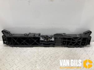 Gebruikte Frontpaneel Renault Clio IV (5R) 0.9 Energy TCE 90 12V Prijs € 115,00 Margeregeling aangeboden door Van Gils Automotive