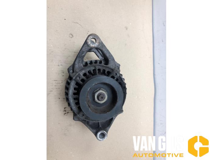 Gebruikte Alternator Dodge Ram Van 2.4i 16V Prijs € 65,00 Margeregeling aangeboden door Van Gils Automotive