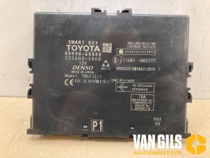 Gebruikte Smart entry computer Toyota Land Cruiser (J15) 2.8 D-4D 16V Prijs € 400,00 Margeregeling aangeboden door Van Gils Automotive