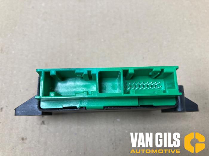 PDC Module van een Peugeot 308 SW (L4/L9/LC/LJ/LR) 1.6 BlueHDi 120 2015