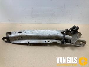 Gebruikte Draagarm links-achter Mercedes B (W247) 2.0 B-200d Prijs € 49,99 Margeregeling aangeboden door Van Gils Automotive