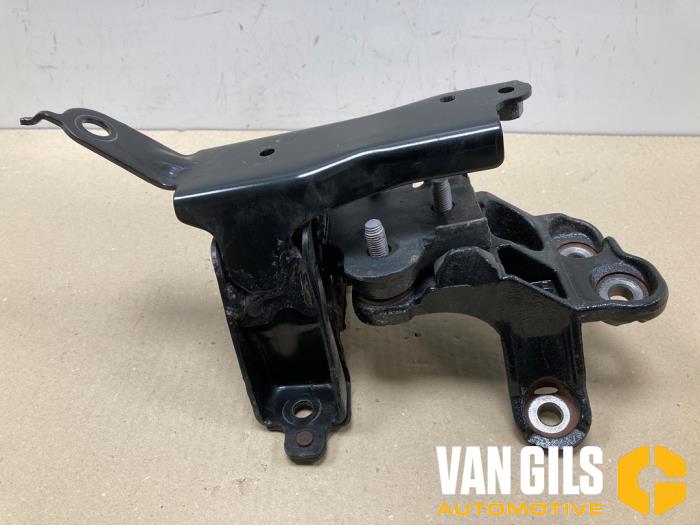 Gebruikte Versnellingsbak Steun Citroen C1 1.0 Vti 68 12V Prijs € 30,00 Margeregeling aangeboden door Van Gils Automotive