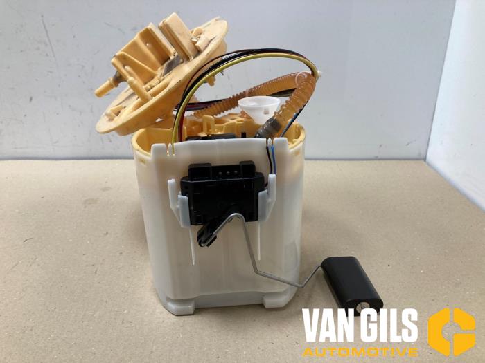 Gebruikte Tank element Pomp Mercedes CLA Shooting Brake (118.6) 1.5 CLA-180d Prijs € 149,99 Margeregeling aangeboden door Van Gils Automotive