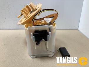 Gebruikte Tank element Pomp Mercedes CLA Shooting Brake (118.6) 1.5 CLA-180d Prijs € 149,99 Margeregeling aangeboden door Van Gils Automotive