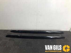 Gebruikte Dakdrager set Citroen C4 Cactus (0B/0P) 1.2 PureTech 110 12V Prijs op aanvraag aangeboden door Van Gils Automotive