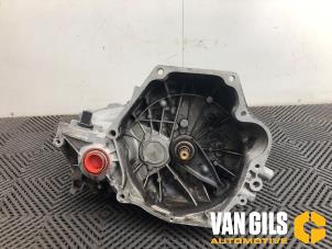 Gebruikte Versnellingsbak Chrysler PT Cruiser 2.0 16V Prijs op aanvraag aangeboden door Van Gils Automotive