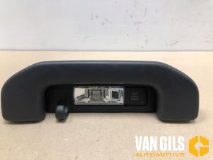 Gebruikte Handgreep Mercedes CLA Shooting Brake (118.6) 1.5 CLA-180d Prijs € 49,99 Margeregeling aangeboden door Van Gils Automotive