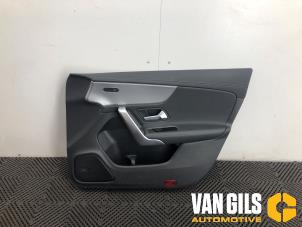 Gebruikte Portierbekleding 4Deurs rechts-voor Mercedes CLA Shooting Brake (118.6) 1.5 CLA-180d Prijs op aanvraag aangeboden door Van Gils Automotive