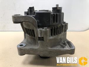 Gebruikte Alternator Renault Twingo (C06) 1.2 Prijs € 30,00 Margeregeling aangeboden door Van Gils Automotive