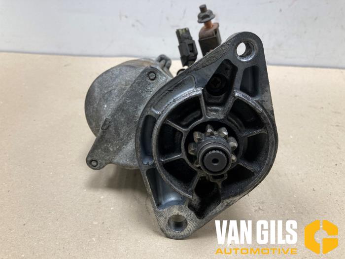 Gebruikte Startmotor Dodge Ram Van 2.4i 16V Prijs € 35,00 Margeregeling aangeboden door Van Gils Automotive