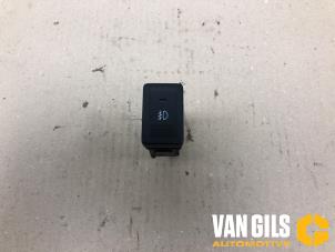 Gebruikte Mistlamp Schakelaar Suzuki Celerio (LF) 1.0 12V Dualjet Prijs op aanvraag aangeboden door Van Gils Automotive