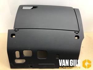 Gebruikte Dashboardkastje Audi RS 3 Sportback (8VA/8VF) 2.5 TFSI 20V Quattro Prijs op aanvraag aangeboden door Van Gils Automotive