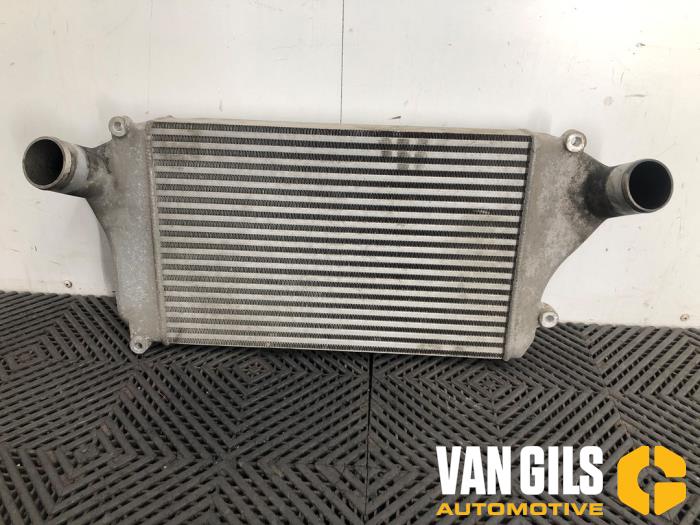 Gebruikte Intercooler Mitsubishi Canter 3.0 Di-D 16V Prijs op aanvraag aangeboden door Van Gils Automotive