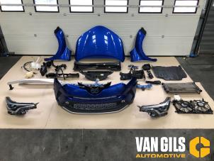 Gebruikte Voorkop compleet Toyota C-HR (X1,X5) 1.8 16V Hybrid Prijs € 4.499,99 Margeregeling aangeboden door Van Gils Automotive