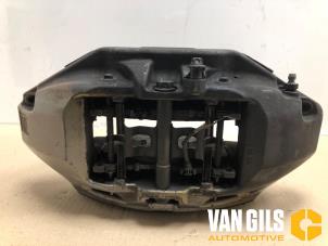 Gebruikte Remklauw (Tang) rechts-voor Mercedes S (222.0/222.1) 3.0 S-400d 4-Matic Prijs op aanvraag aangeboden door Van Gils Automotive