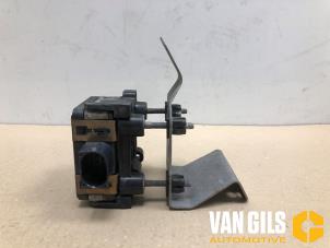 Gebruikte Radar sensor Tesla Model X 75D Prijs op aanvraag aangeboden door Van Gils Automotive