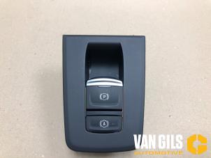 Gebruikte Handrem schakelaar Renault Zoé (AG) R135 Prijs op aanvraag aangeboden door Van Gils Automotive