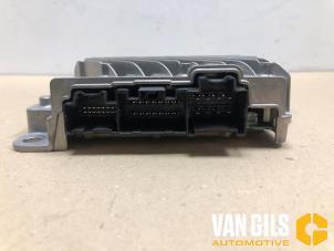 Gebruikte Radio versterker Renault Zoé (AG) R135 Prijs op aanvraag aangeboden door Van Gils Automotive