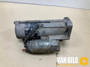 Gebruikte Startmotor Mitsubishi Canter 3.0 Di-D 16V Prijs op aanvraag aangeboden door Van Gils Automotive