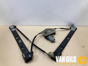 Gebruikte Raammechaniek 4Deurs rechts-voor Cupra Leon (KLCB) 1.4 e-Hybrid 245, VZ 16V Prijs € 75,00 Margeregeling aangeboden door Van Gils Automotive