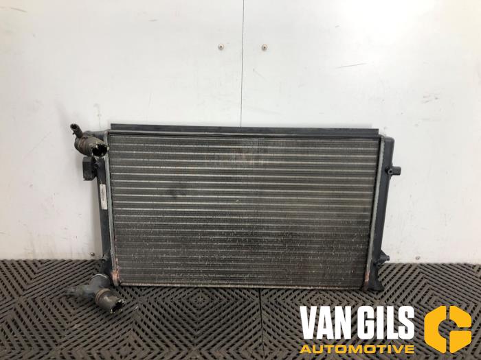 Gebruikte Radiateur Volkswagen Caddy III (2KA,2KH,2CA,2CH) 2.0 SDI Prijs op aanvraag aangeboden door Van Gils Automotive