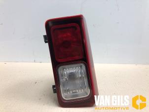 Gebruikte Achterlicht links Renault Trafic (1FL/2FL/3FL/4FL) 1.6 dCi 90 Prijs op aanvraag aangeboden door Van Gils Automotive