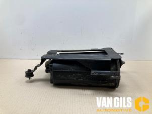 Gebruikte Brandstoffilter Chrysler Voyager/Grand Voyager (RG/RS) 3.3i V6 Grand Voyager Autom. Prijs op aanvraag aangeboden door Van Gils Automotive