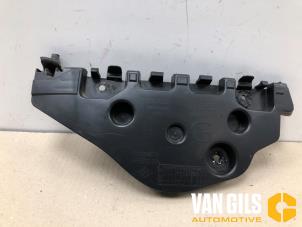 Gebruikte Bumpersteun links-achter Renault Zoé (AG) R135 Prijs op aanvraag aangeboden door Van Gils Automotive