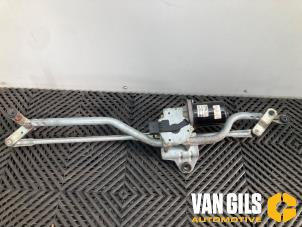 Gebruikte Ruitenwismotor + Mechaniek Volkswagen Transporter T5 1.9 TDi Prijs € 50,00 Margeregeling aangeboden door Van Gils Automotive