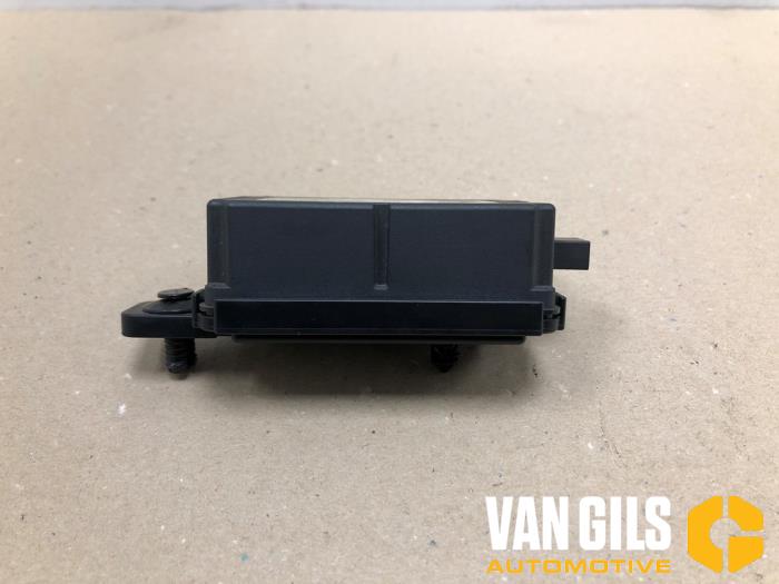 Gebruikte Keyless entry antenne BMW 3 serie (F30) 316i 1.6 16V Prijs op aanvraag aangeboden door Van Gils Automotive