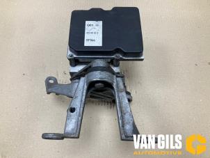 Gebruikte ABS Pomp Mercedes E (C207) E-200 CGI 16V BlueEfficiency Prijs op aanvraag aangeboden door Van Gils Automotive