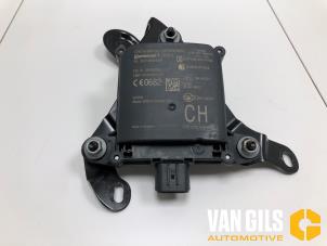 Gebruikte Dode hoek sensor Toyota C-HR (X1,X5) 1.8 16V Hybrid Prijs € 100,00 Margeregeling aangeboden door Van Gils Automotive