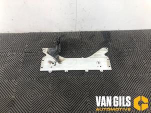 Gebruikte Beschermplaat bodem Audi A6 Avant (C8) Prijs op aanvraag aangeboden door Van Gils Automotive