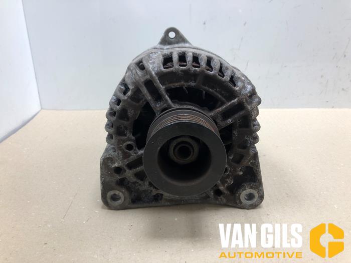 Gebruikte Alternator Renault Megane III Berline (BZ) 1.6 16V Prijs op aanvraag aangeboden door Van Gils Automotive