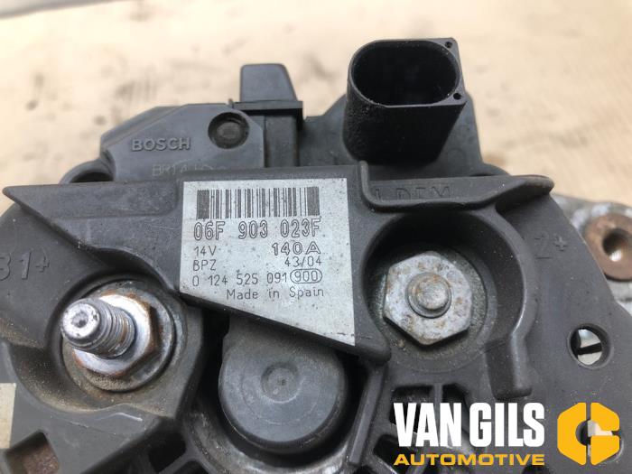 Dynamo van een Volkswagen Caddy III (2KA,2KH,2CA,2CH) 2.0 SDI 2005