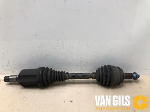 Gebruikte Homokineetas rechts-voor Mercedes E-Klasse AMG (W213) 4.0 E-63 S AMG V8 Turbo 4-Matic+ Prijs € 650,00 Margeregeling aangeboden door Van Gils Automotive