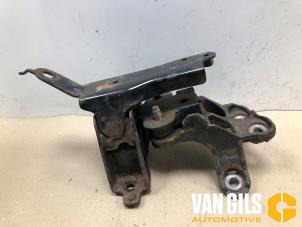 Gebruikte Motorsteun Peugeot 108 1.0 12V Prijs € 30,00 Margeregeling aangeboden door Van Gils Automotive