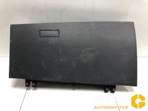 Gebruikte Dashboardkastje Toyota C-HR (X1,X5) 1.8 16V Hybrid Prijs € 125,00 Margeregeling aangeboden door Van Gils Automotive