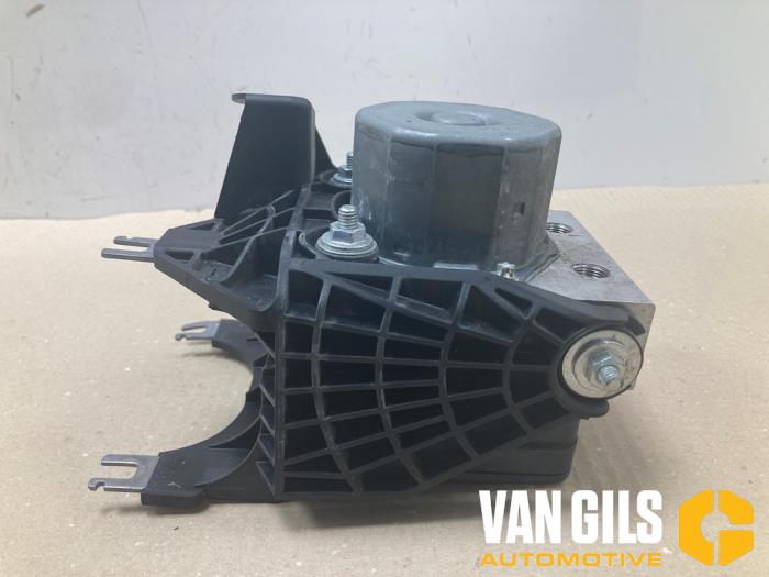 Gebruikte ABS Pomp Mercedes B (W246/W242) 1.6 B-180 BlueEFFICIENCY Turbo 16V Prijs € 125,00 Margeregeling aangeboden door Van Gils Automotive