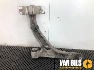 Gebruikte Triangel links-voor Mercedes B (W246) 1.6 B-180 BlueEFFICIENCY Turbo 16V Prijs € 49,99 Margeregeling aangeboden door Van Gils Automotive