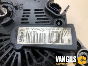 Gebruikte Dynamo Opel Vivaro 2.0 CDTI Prijs op aanvraag aangeboden door Van Gils Automotive