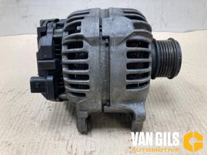 Gebruikte Alternator Audi A4 Prijs € 35,00 Margeregeling aangeboden door Van Gils Automotive