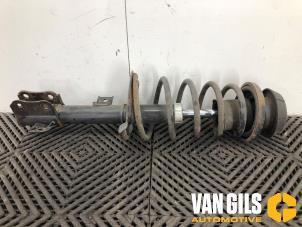 Gebruikte Schokdemperpoot links-voor Suzuki Swift (ZA/ZC/ZD1/2/3/9) 1.3 VVT 16V Prijs op aanvraag aangeboden door Van Gils Automotive