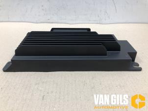 Gebruikte Radio versterker BMW iX (I20) xDrive40 77 kWh Prijs € 600,00 Margeregeling aangeboden door Van Gils Automotive