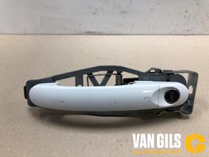 Gebruikte Handgreep Volkswagen Touran (1T3) 2.0 TDI 16V 140 Prijs op aanvraag aangeboden door Van Gils Automotive