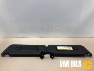 Gebruikte Zonneklep Mercedes B (W247) 2.0 B-200d Prijs op aanvraag aangeboden door Van Gils Automotive