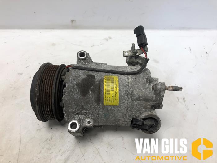 Gebruikte Aircopomp Ford B-Max (JK8) 1.0 EcoBoost 12V 120 Prijs op aanvraag aangeboden door Van Gils Automotive