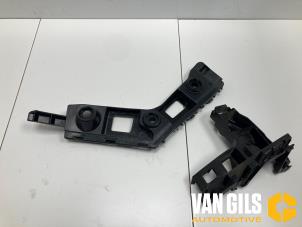 Gebruikte Bumpersteun rechts-achter Volkswagen Golf VII (AUA) 2.0 GTI 16V Performance Package Prijs € 35,00 Margeregeling aangeboden door Van Gils Automotive