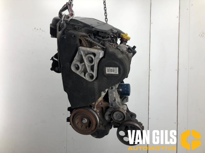 Gebruikte Motor Opel Vivaro 1.9 DI Prijs € 1.049,99 Margeregeling aangeboden door Van Gils Automotive