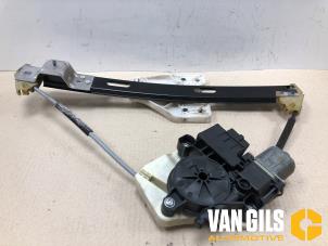 Gebruikte Ruitmechaniek 4Deurs links-achter Seat Leon (5FB) 1.4 TSI ACT 16V Prijs € 70,00 Margeregeling aangeboden door Van Gils Automotive